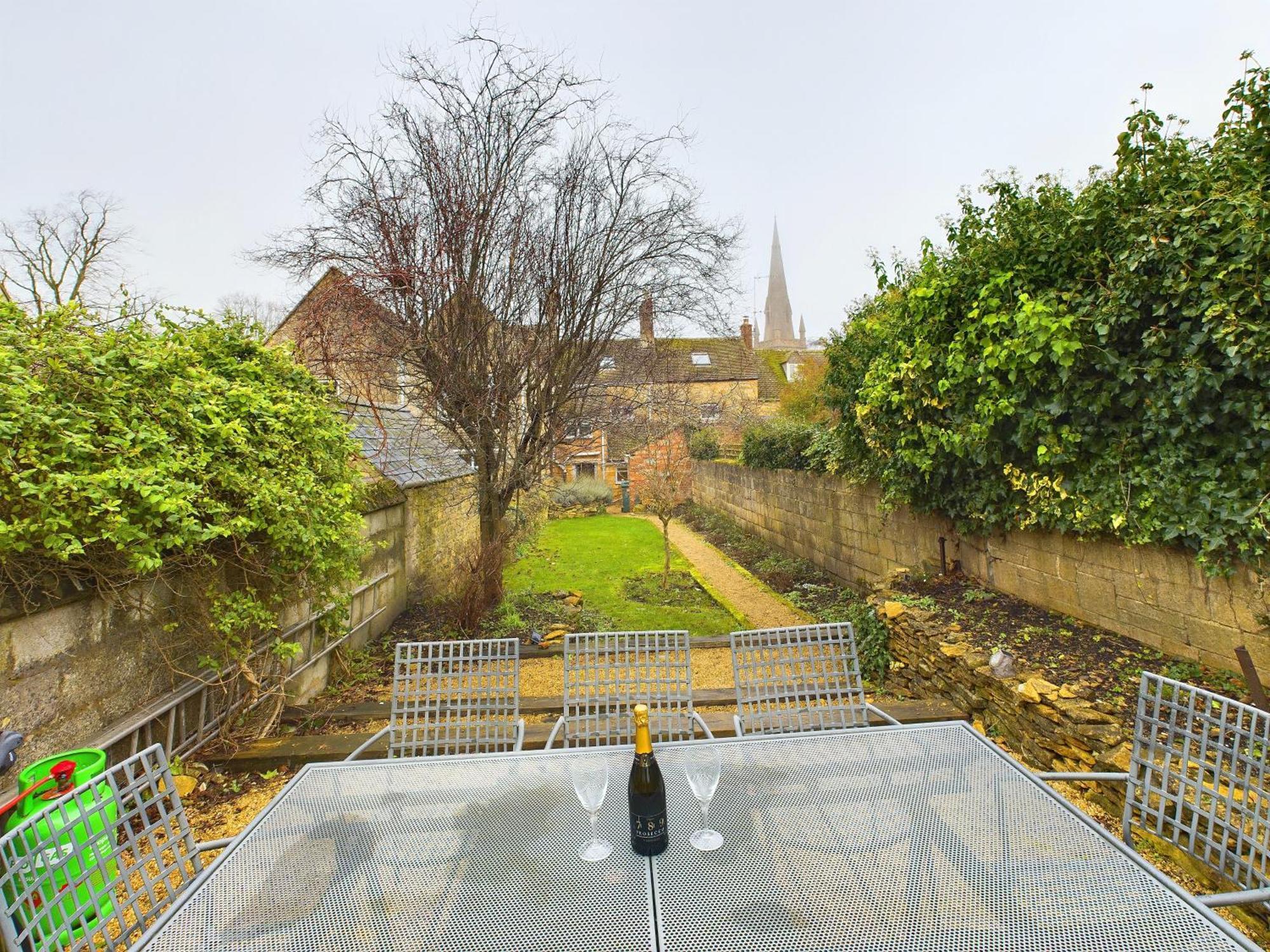 Cosy Cottage In Moreton-In-Marsh Bagian luar foto